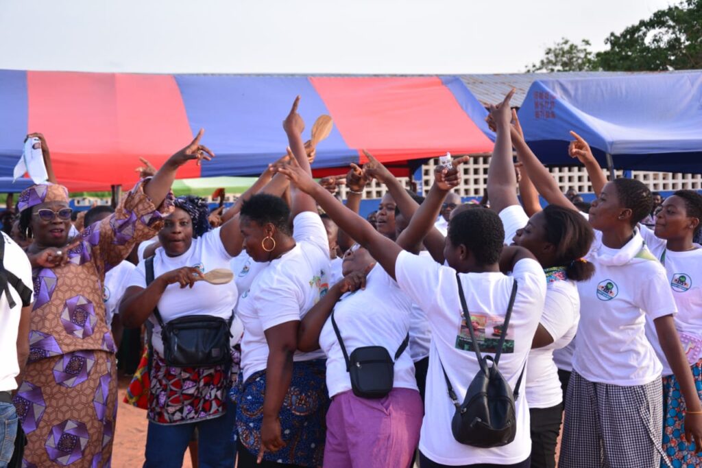 Législative: la Princesse Eyi SEMEKONAWO conquiert Ségbé