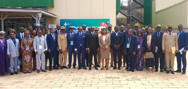 Journées Médicales de l’Hôpital Dogta-Lafiè : Un moment de partage d’expériences et d’échange sur les défis et opportunités