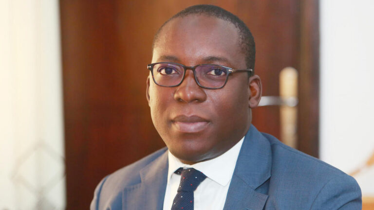 Kanka-Malik Natchaba: Nouveau Directeur Général de la SALT