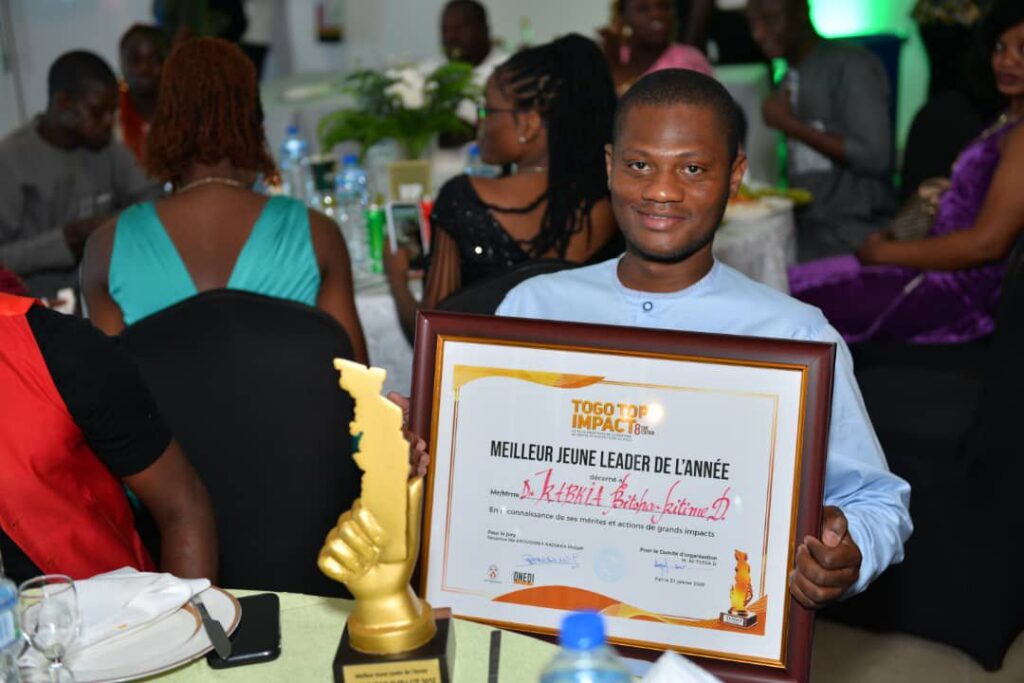 Togo Top Impact: Dr KABKIA Dieudonné, sacré meilleur jeune leader de l’année 2025
