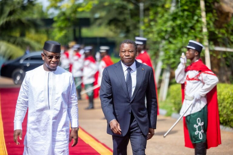 Lomé au cœur de la diplomatie ouest-africaine : Julius Maada Bio en visite chez Faure Gnassingbé